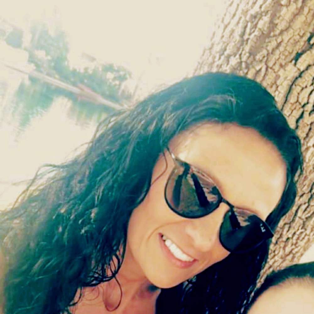 Meet your Posher, Debi
